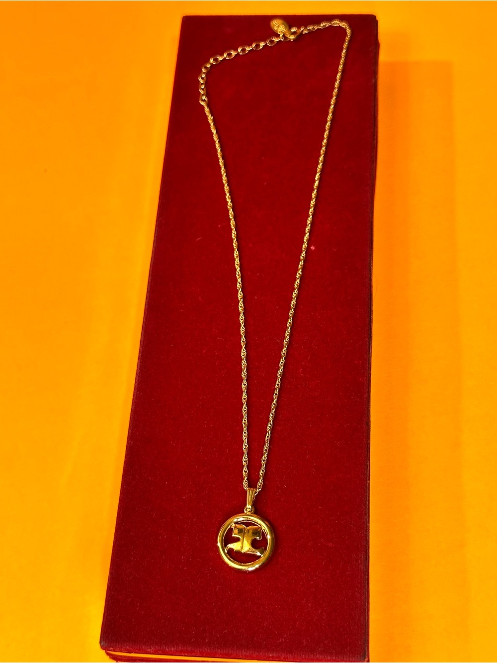 Courreges Paris Gold Logo Circle Pendant Necklace - Picture 11 of 12
